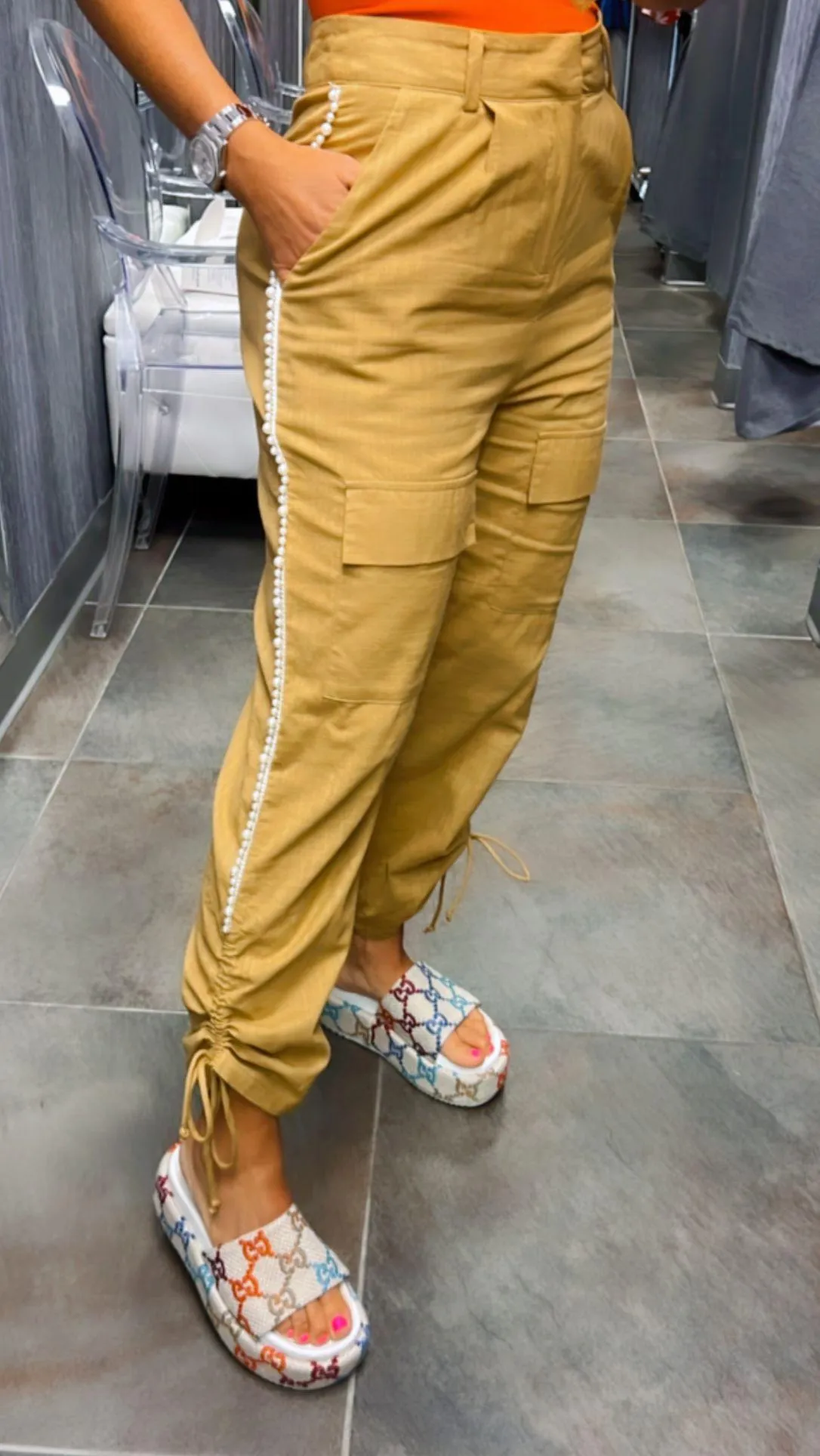3143 Jogger pants with pearls on sides