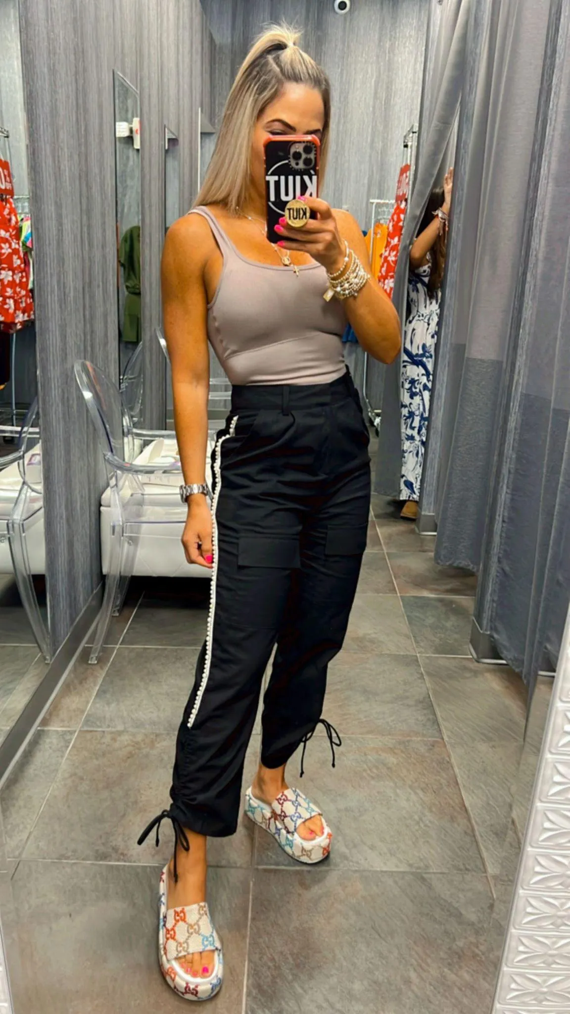 3143 Jogger pants with pearls on sides