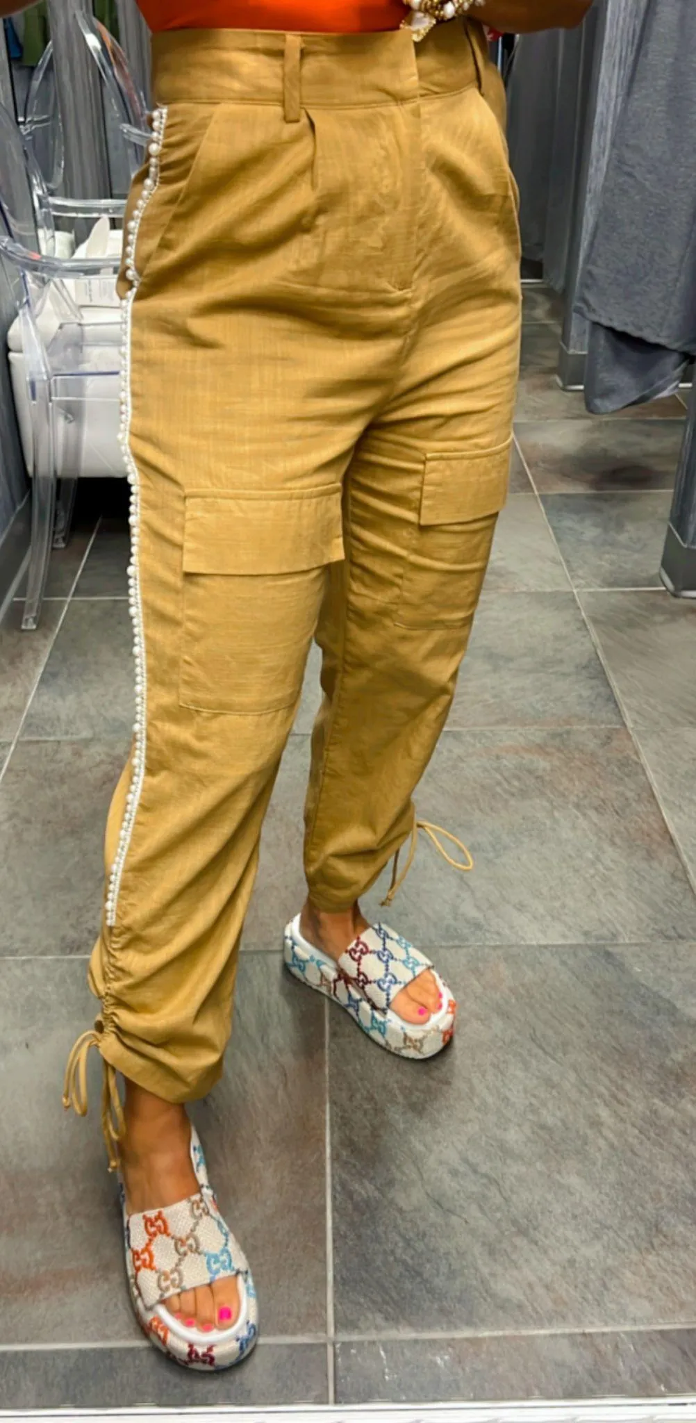 3143 Jogger pants with pearls on sides
