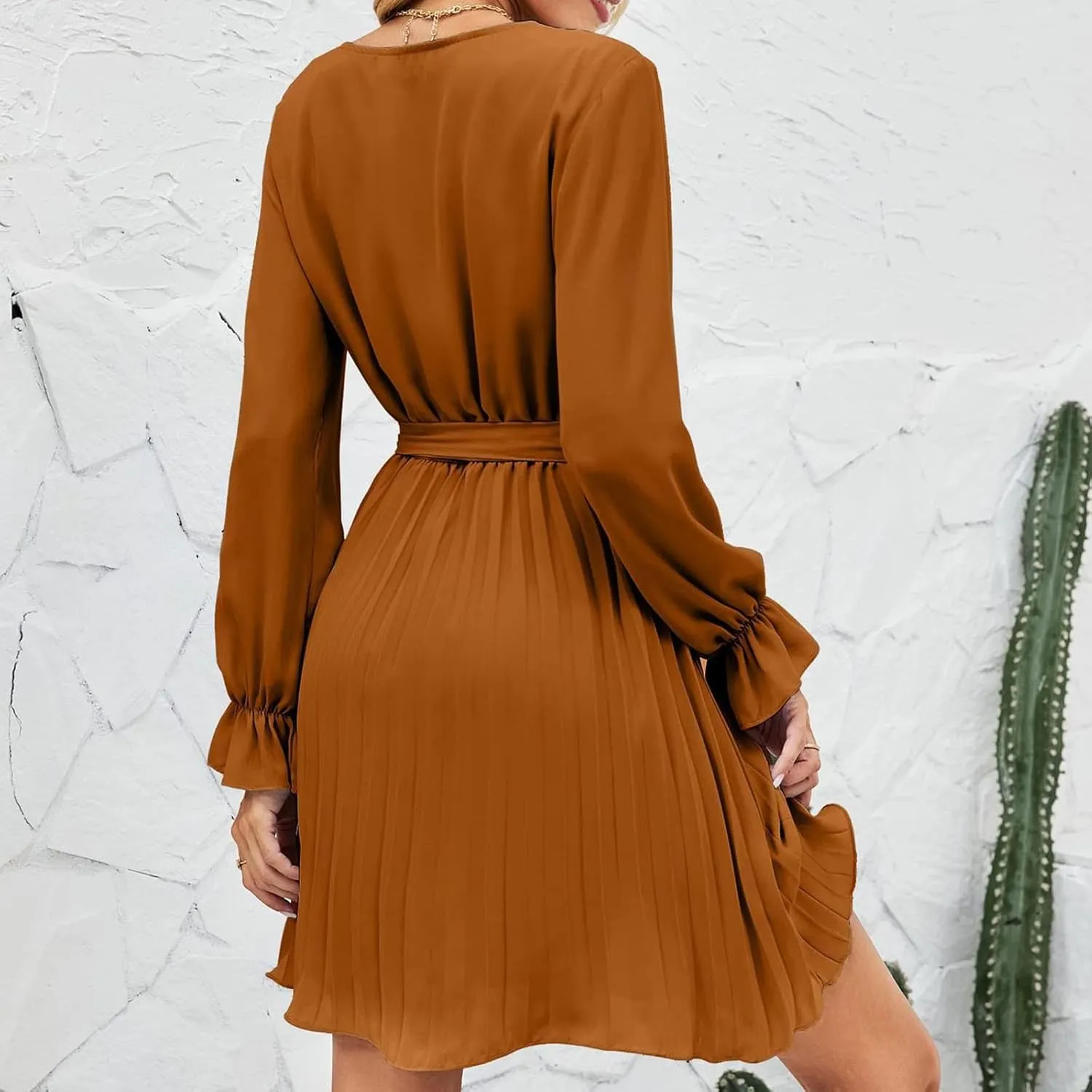 hlysgo Womens Casual Dresses 2025 Summer Slim Fit A-Line Flowy Beach Dress Trendy Long Sleeve V Neck Pleated Mini Dress