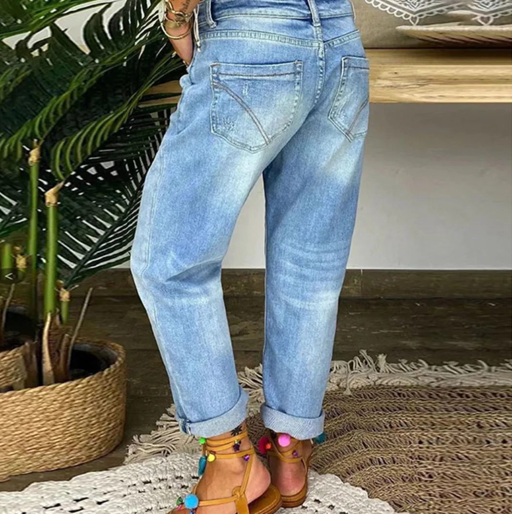 Women's Distressed Boyfriend Jeans - Relaxed Fit - Button Fly - Casual Denim